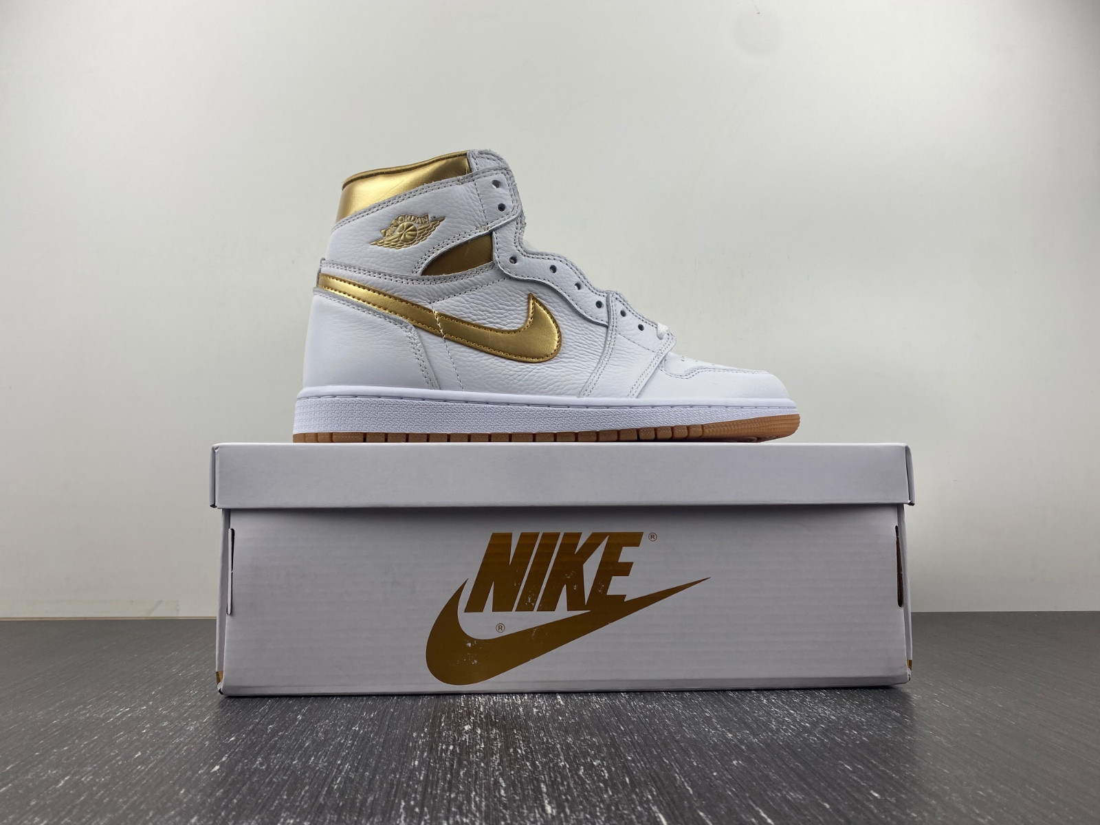 Air Jordan 1 Retro High OG FD2596-107