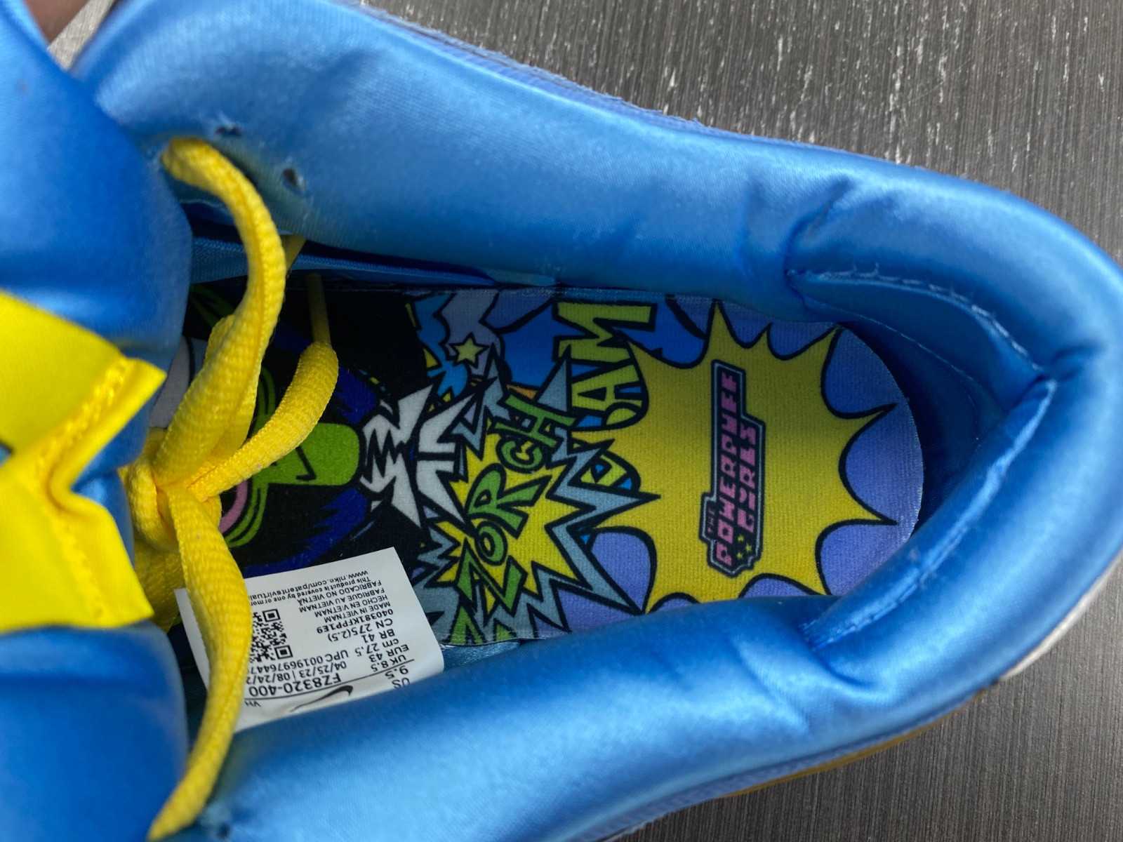 Nike THE POWERPUFF GIRLS X DUNK LOW PRO SB QS 