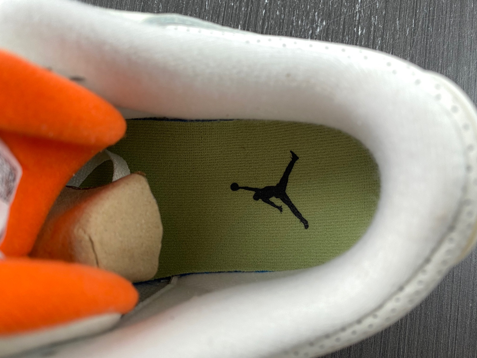 Jordan 3 Retro CK9246-001