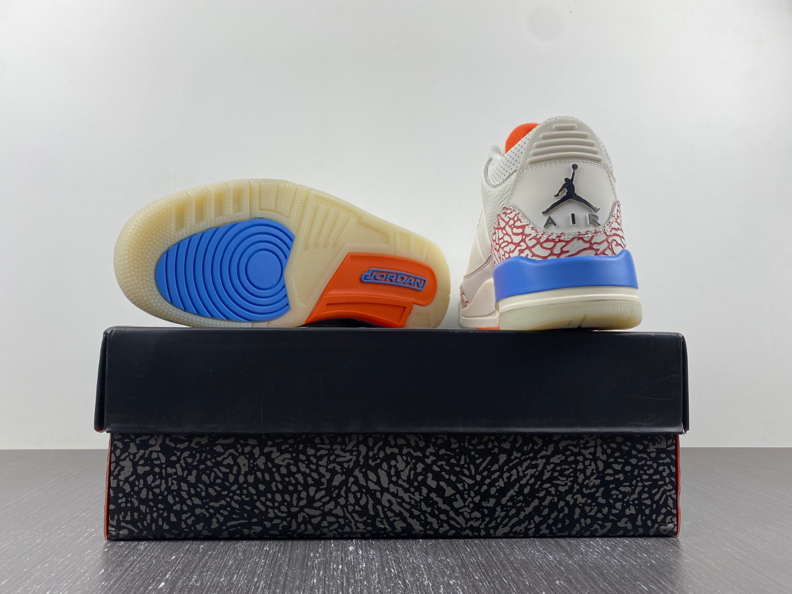 Jordan 3 Retro CK9246-001