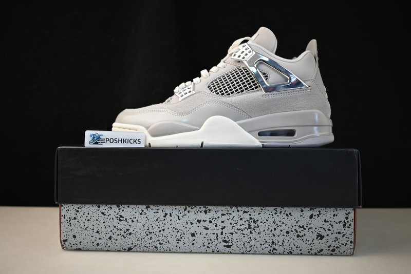 Air Jordan 4 Frozen Moments AQ9129-001