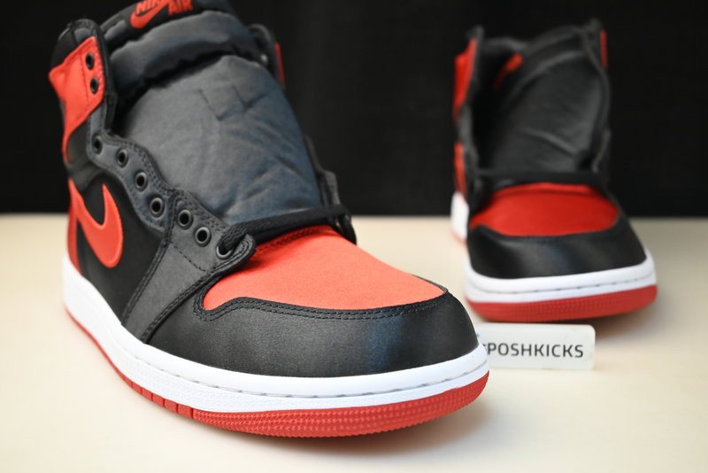 Air Jordan 1 High OG WMNS Satin Bred FD4810-061