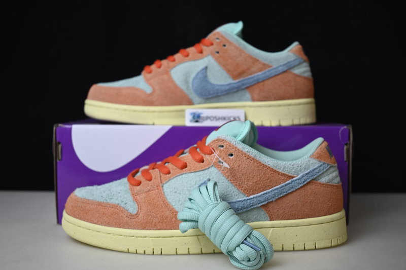 Nike SB Dunk Low Orange Noise Aqua DV5429-800