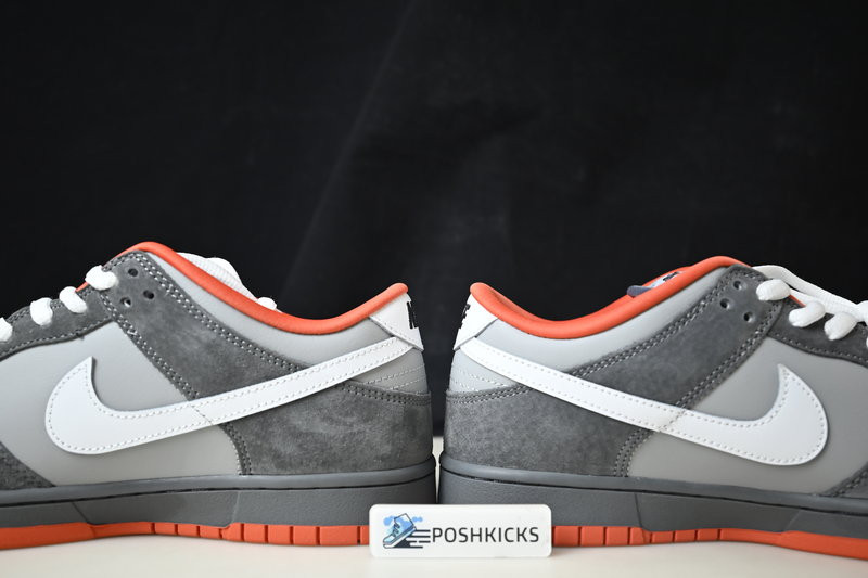 Nike SB Dunk Low Staple NYC Pigeon - 304292-011