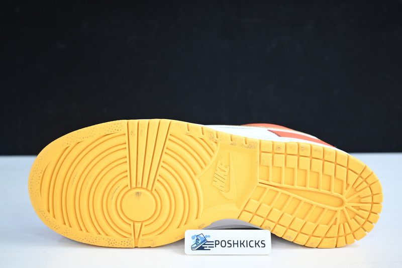 Nike Dunk Low WMNS “University Gold” DQ4690-800