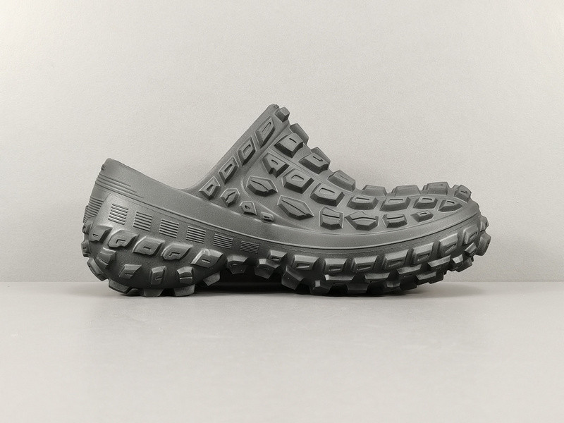 Ba*len*cia*ga bouncer clog