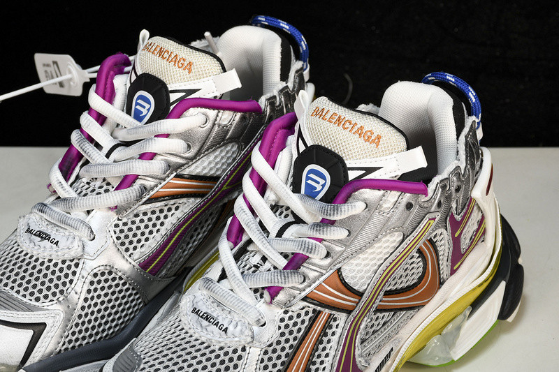 Ba*len*cia*ga runner 772774-w3rbw-9168 (it’s not the same as the previous one!)