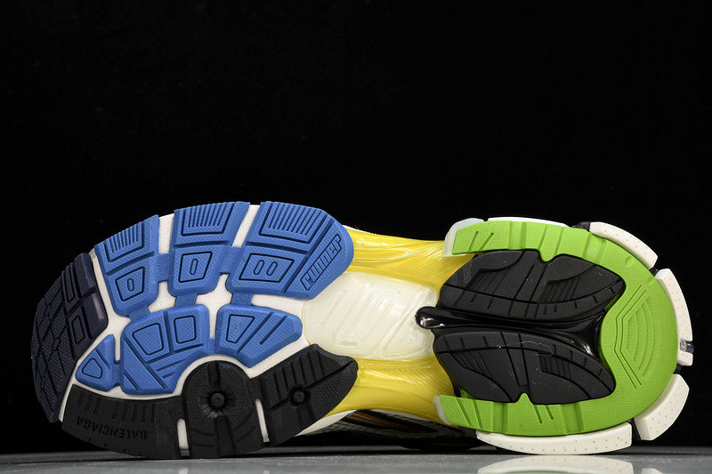 Ba*len*cia*ga runner 772774-w3rbw-9168 (it’s not the same as the previous one!)