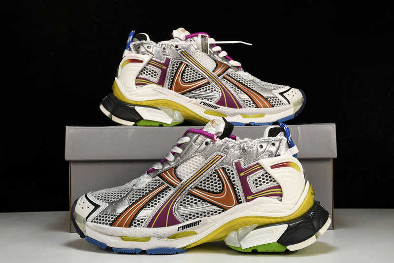 Ba*len*cia*ga runner 772774-w3rbw-9168 (it’s not the same as the previous one!)