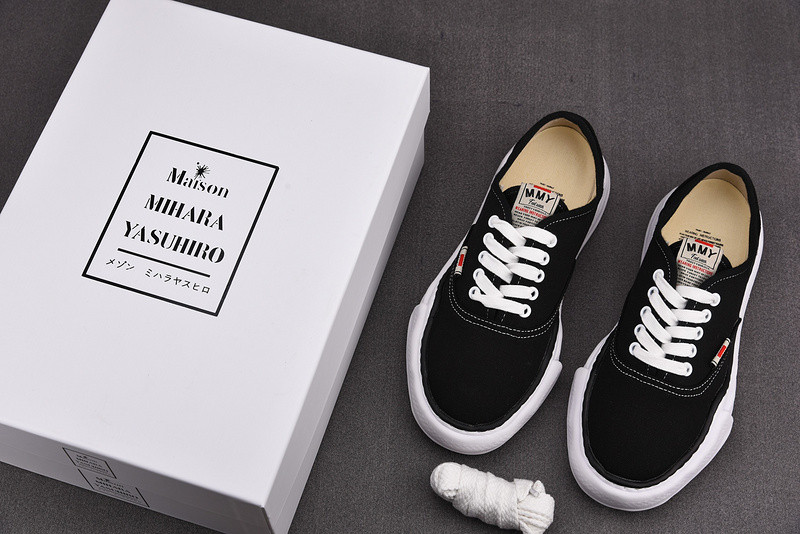 Ma*s*n mihara sneakers