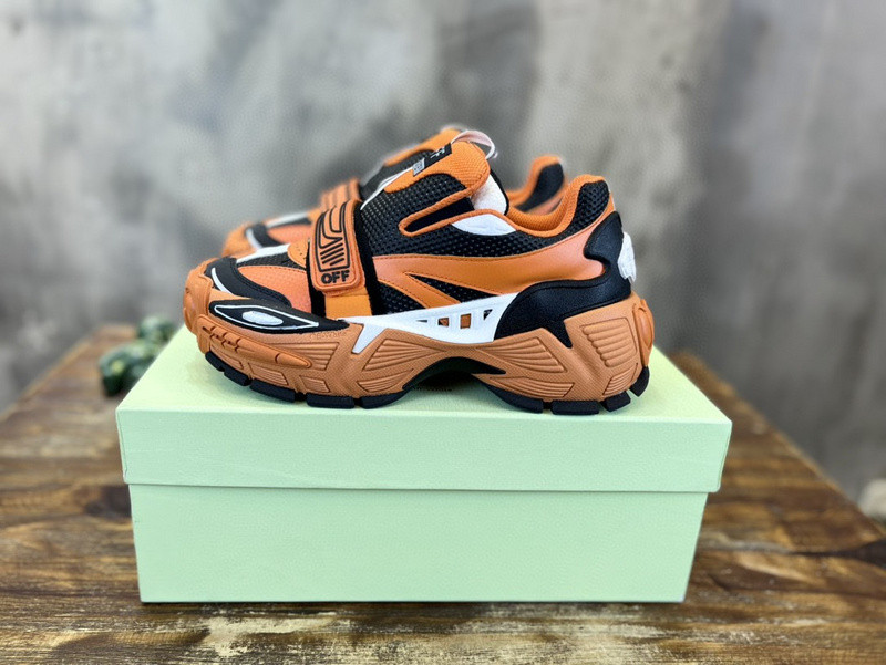 GLOVE SLIP ON in orange