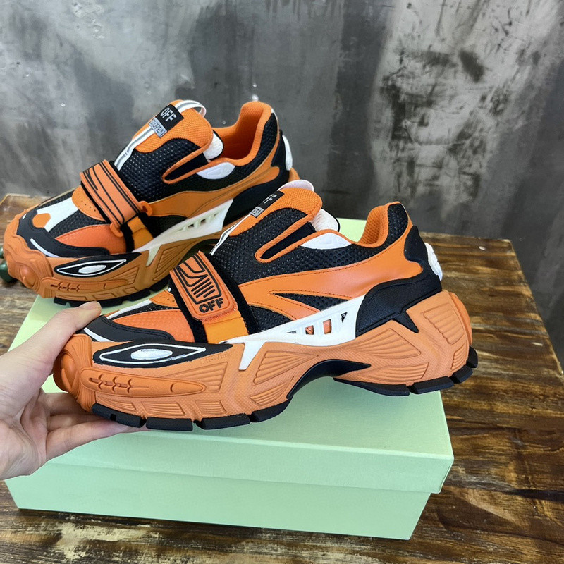 GLOVE SLIP ON in orange