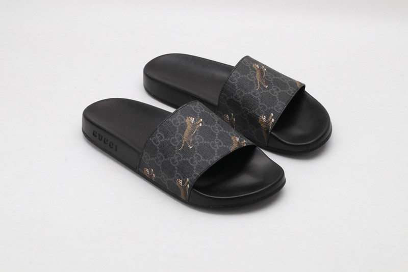 GUC LEATHER SLIDE