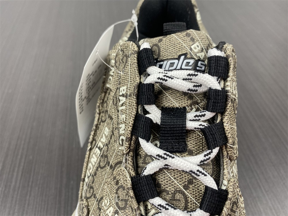 Ba*len*cia*ga triple s 677192 ulz10 9795