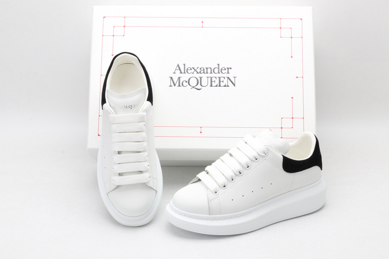 ALEXANDER MCQUEEN SNEAKER