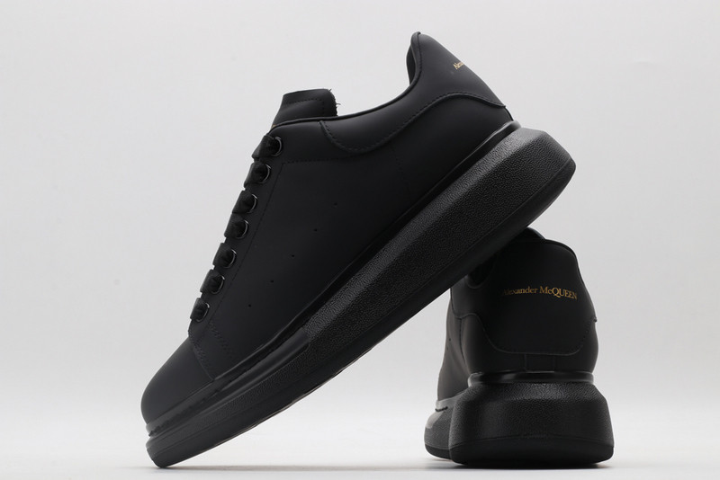 ALEXANDER MCQUEEN SNEAKER