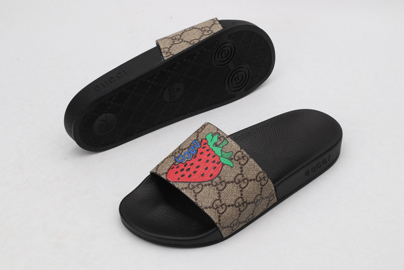 GUC LEATHER SLIDE