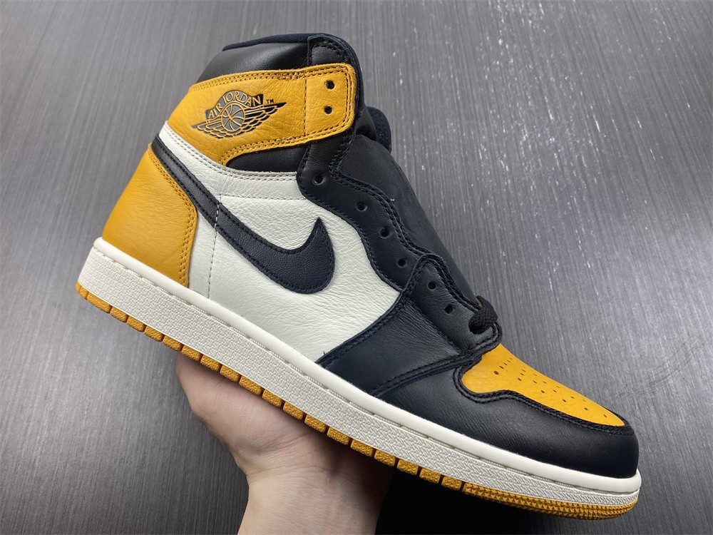 Air Jordan 1 High OG “Yellow Toe” 555088-711