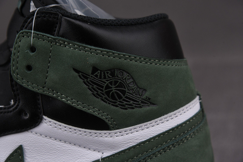 Jordan 1 Retro High Clay Green 555088-135