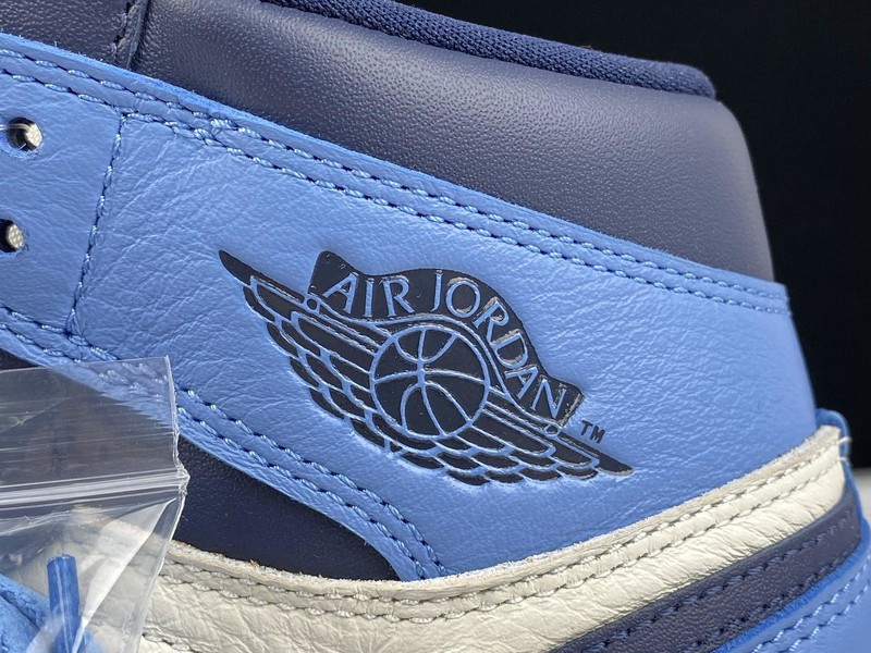 AIR JORDAN 1 OBSIDIAN UNIVERSITY BLUE 555088-140