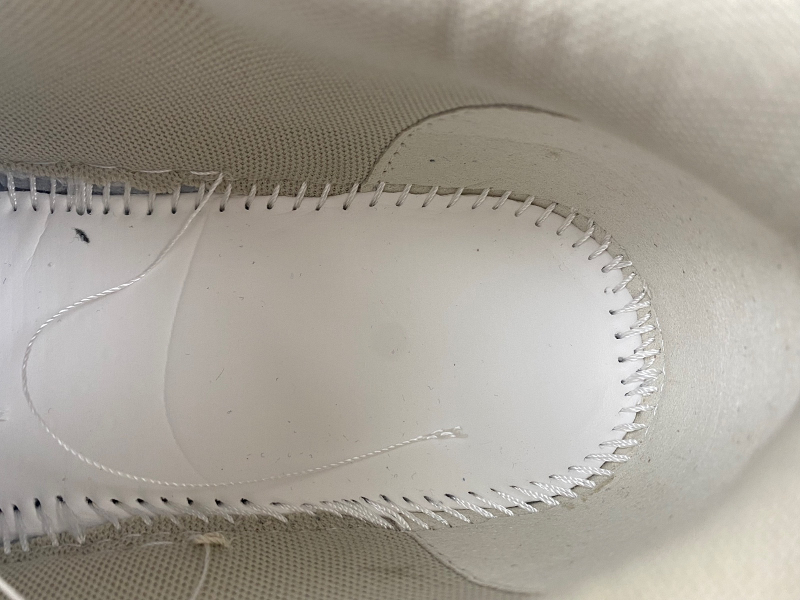 Off-White c/o Virgil Abloh