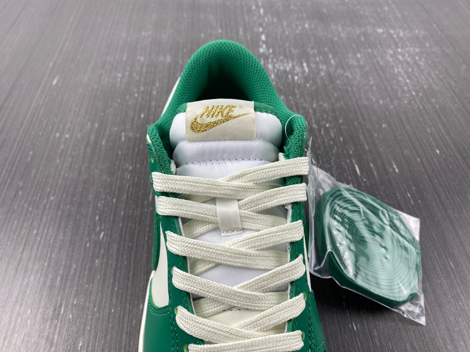 Nike Dunk Low Green White Metallic Gold FB7173-131