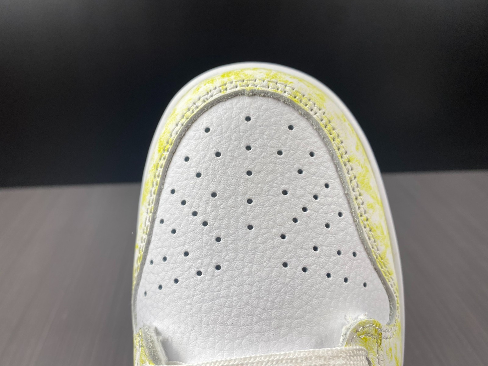 NIKE DUNK LOW “YELLOW STRIKE” DM9467-700