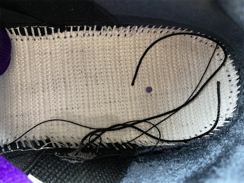 FAMILIA X NIKE SB DUNK LOW FIRST AVENUE DJ1159-001