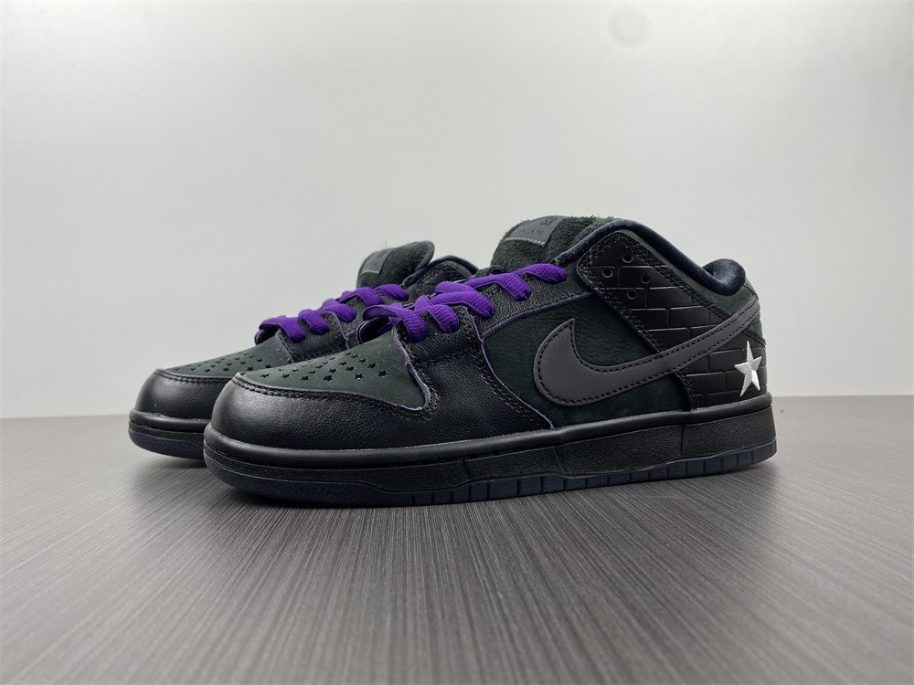 FAMILIA X NIKE SB DUNK LOW FIRST AVENUE DJ1159-001