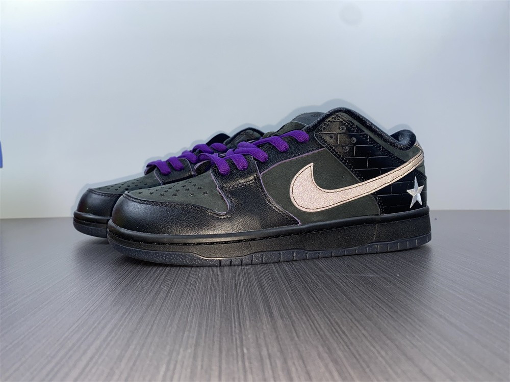 FAMILIA X NIKE SB DUNK LOW FIRST AVENUE DJ1159-001