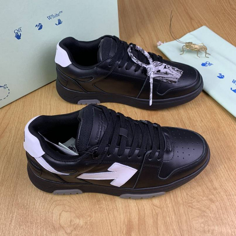 Off-White c/o Virgil Abloh