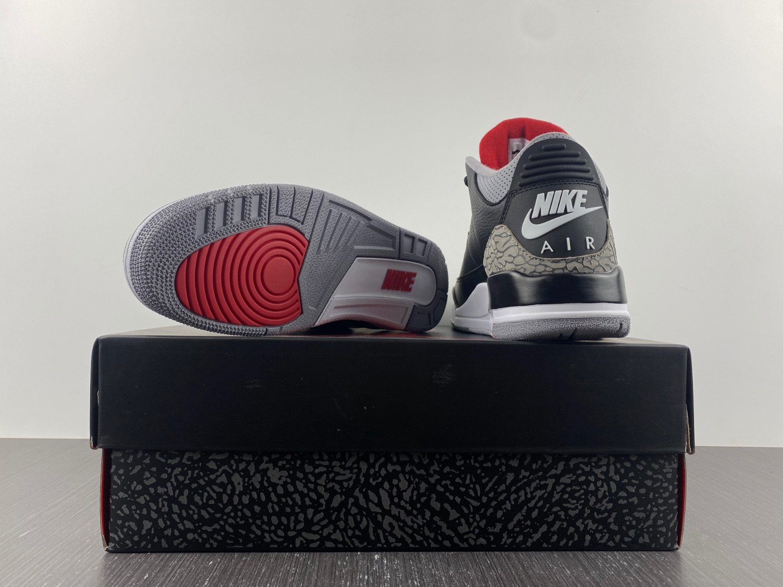 AIR JORDAN 3 BLACK CEMENT 854262-001