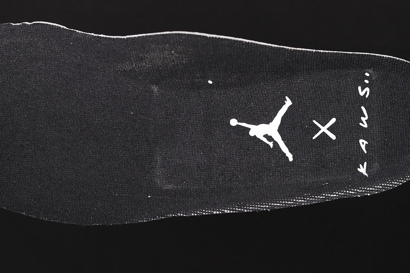 Jordan 4 Retro Kaws Black 930155-001