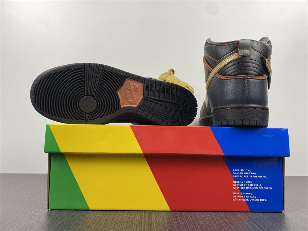 Gundam x Nike SB Dunk High “Banshee” DH7717-400