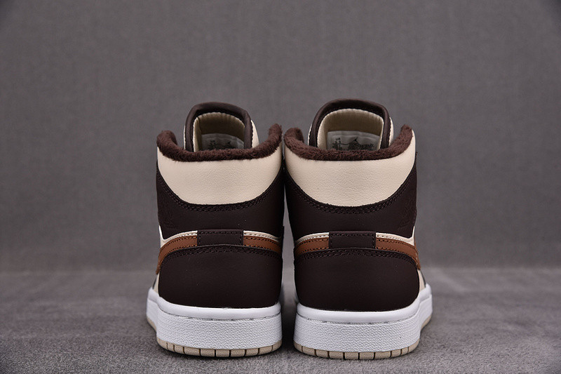 Jordan 1 Mid SE Brown Basalt Oatmeal (W) DO6699-200