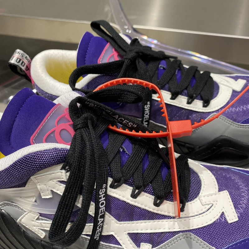 OW C/O ODSY-1000 SPORTS SHOES