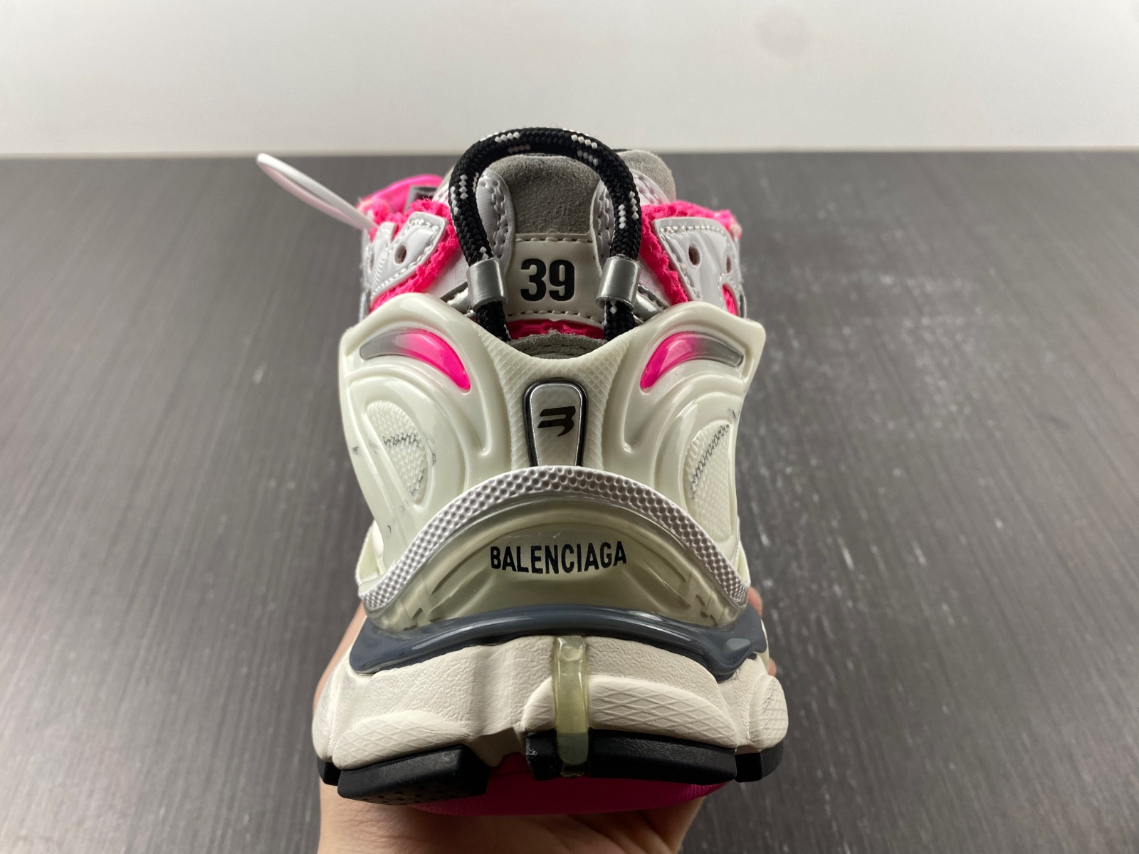 Ba*len*cia*ga runner 677402 w3rbn 9155