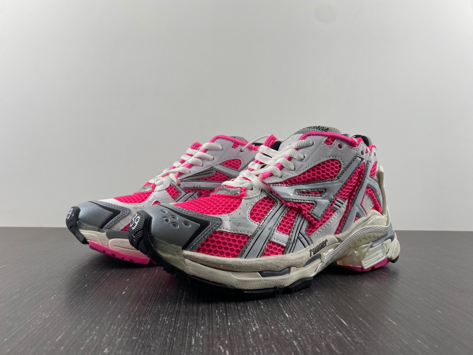 Ba*len*cia*ga runner 677402 w3rbn 9155