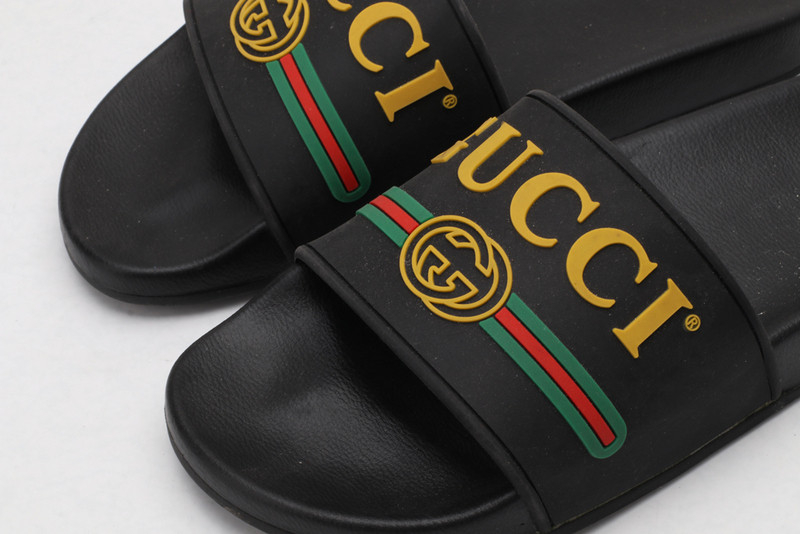 GUC LEATHER SLIDE