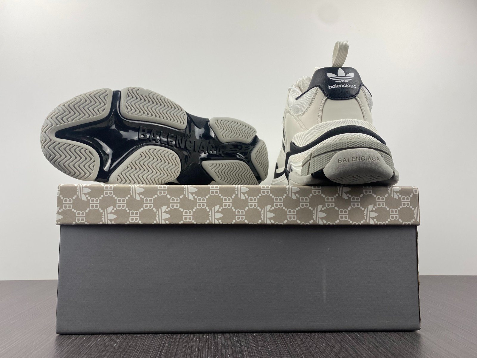 Ba*len*cia*ga triple s 7180021 w3rn2 9016