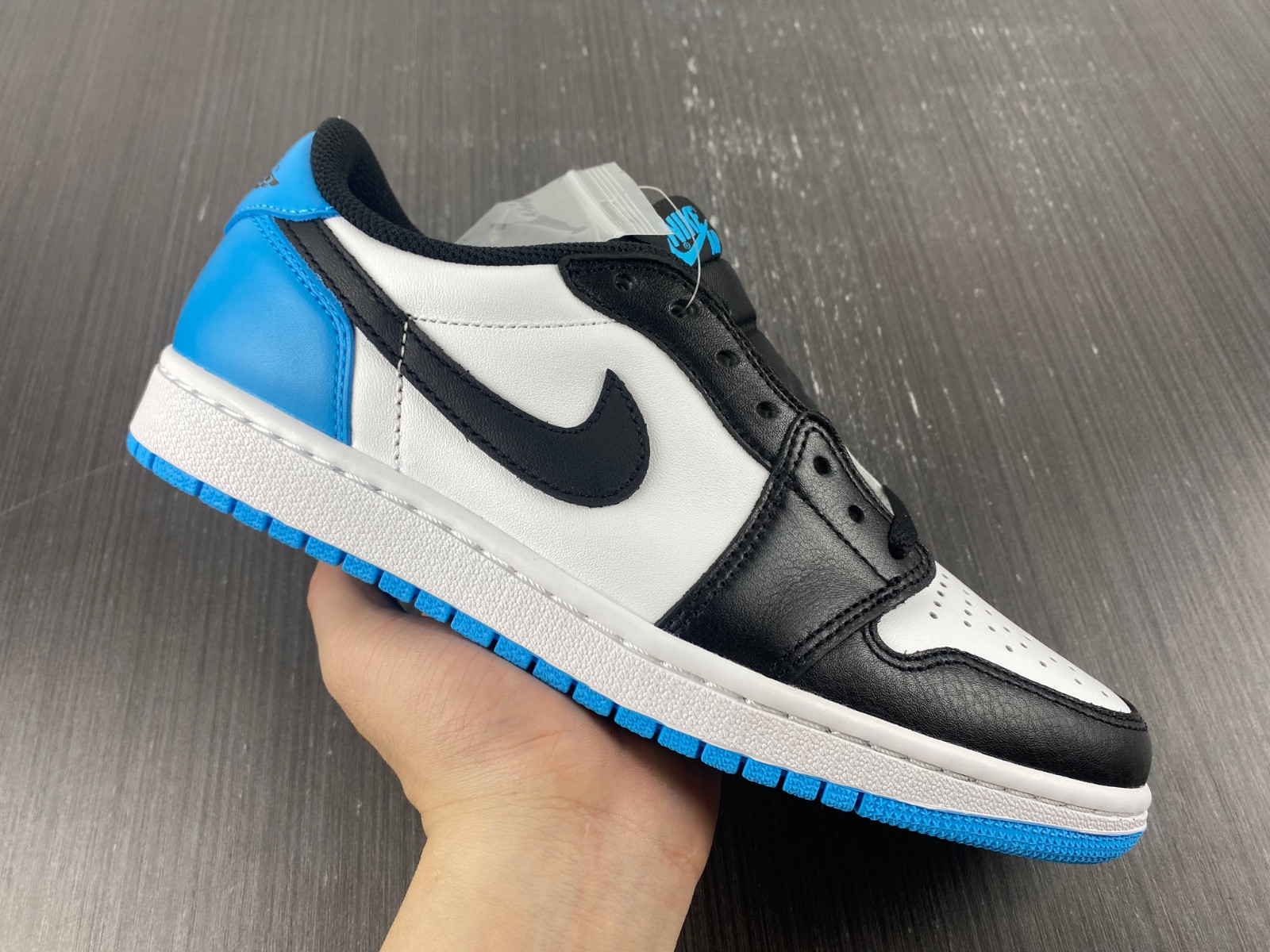 Jordan 1 Retro Low OG UNC CZ0790--104