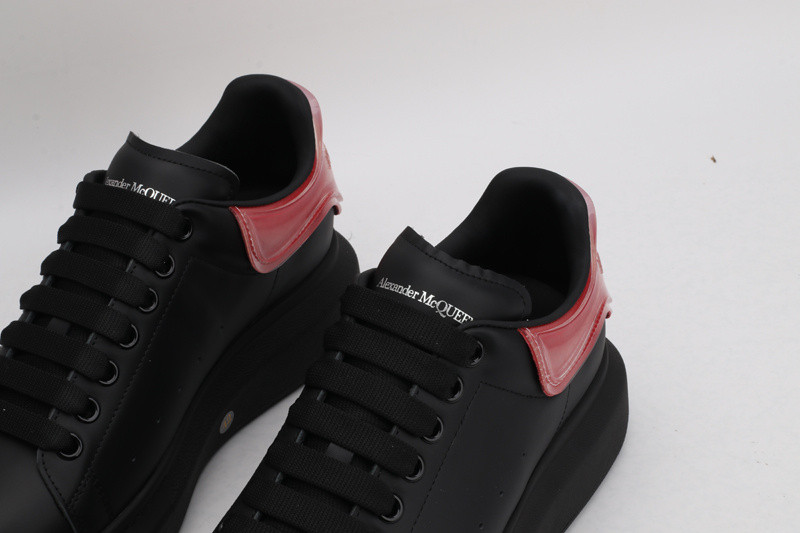 ALEXANDER MCQUEEN SNEAKER