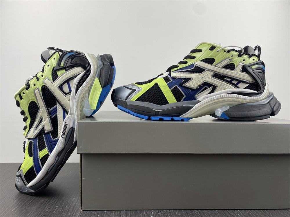 Ba*len*cia*ga runner 677403-w1rc6-0203