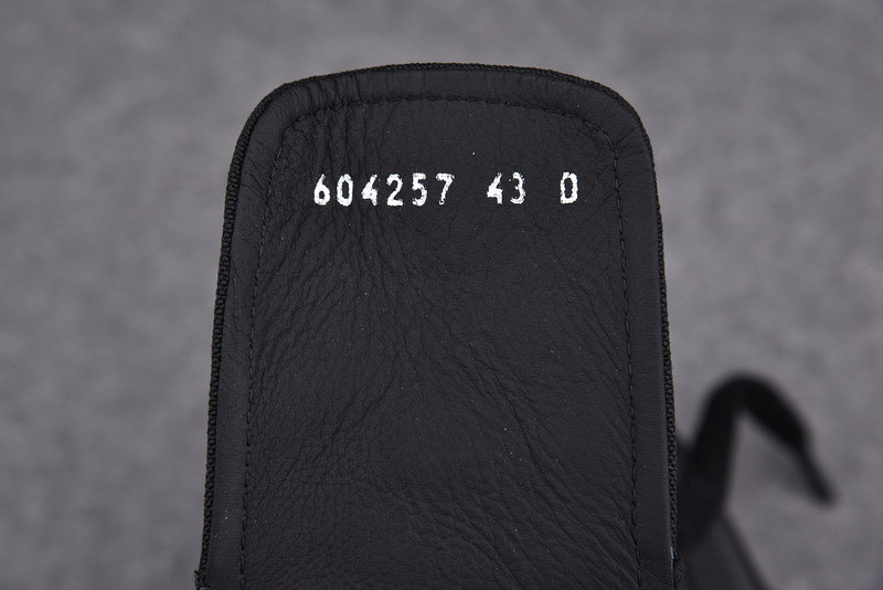 ALEXANDER MCQUEEN SNEAKER