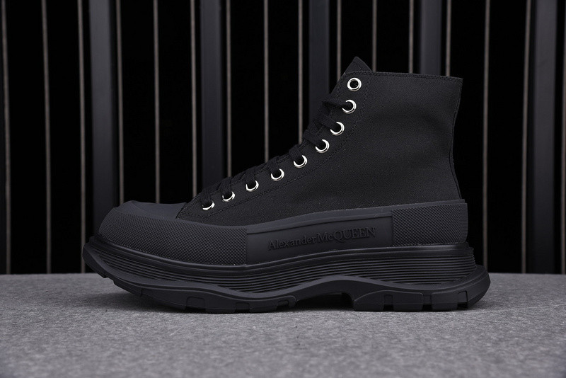 ALEXANDER MCQUEEN SNEAKER