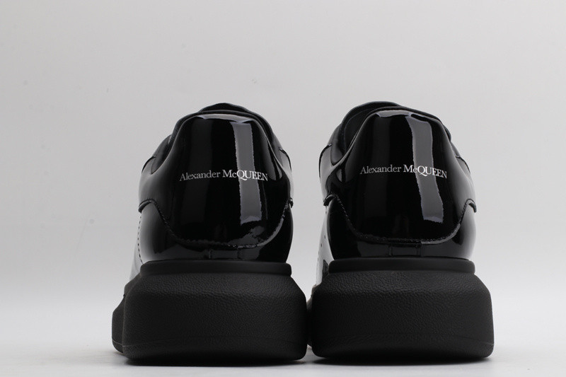 ALEXANDER MCQUEEN SNEAKER