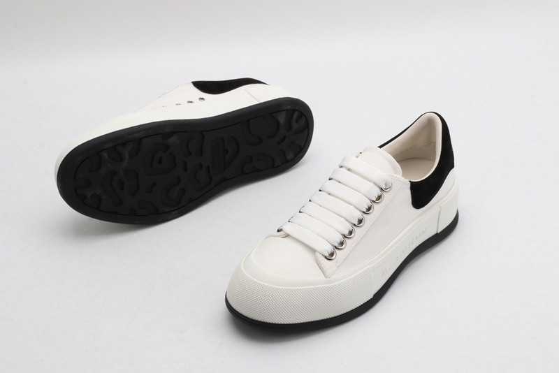 ALEXANDER MCQUEEN SNEAKER