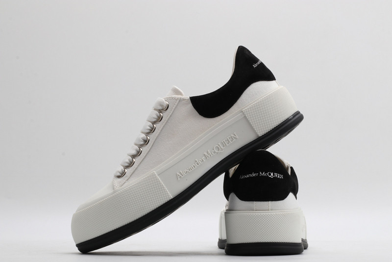 ALEXANDER MCQUEEN SNEAKER