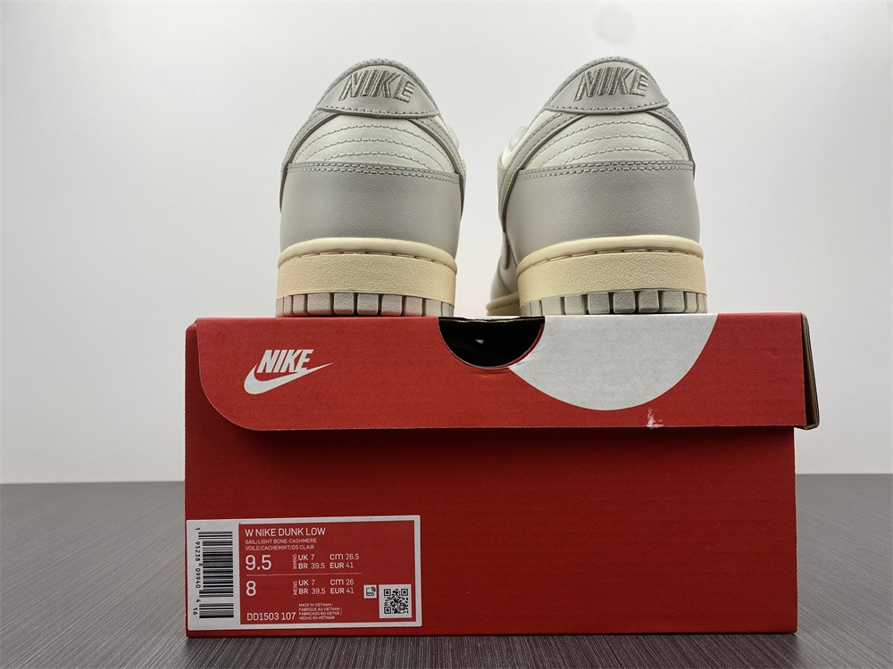NIKE DUNK LOW “LIGHT BONE“ DD1503-107