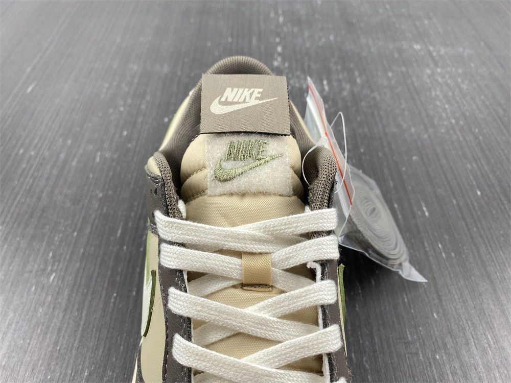 Dunk SB Low "Khaki" FB4960-210